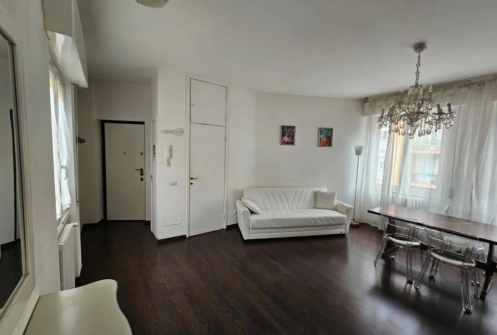 Sempione Red Apartment Milan Italy